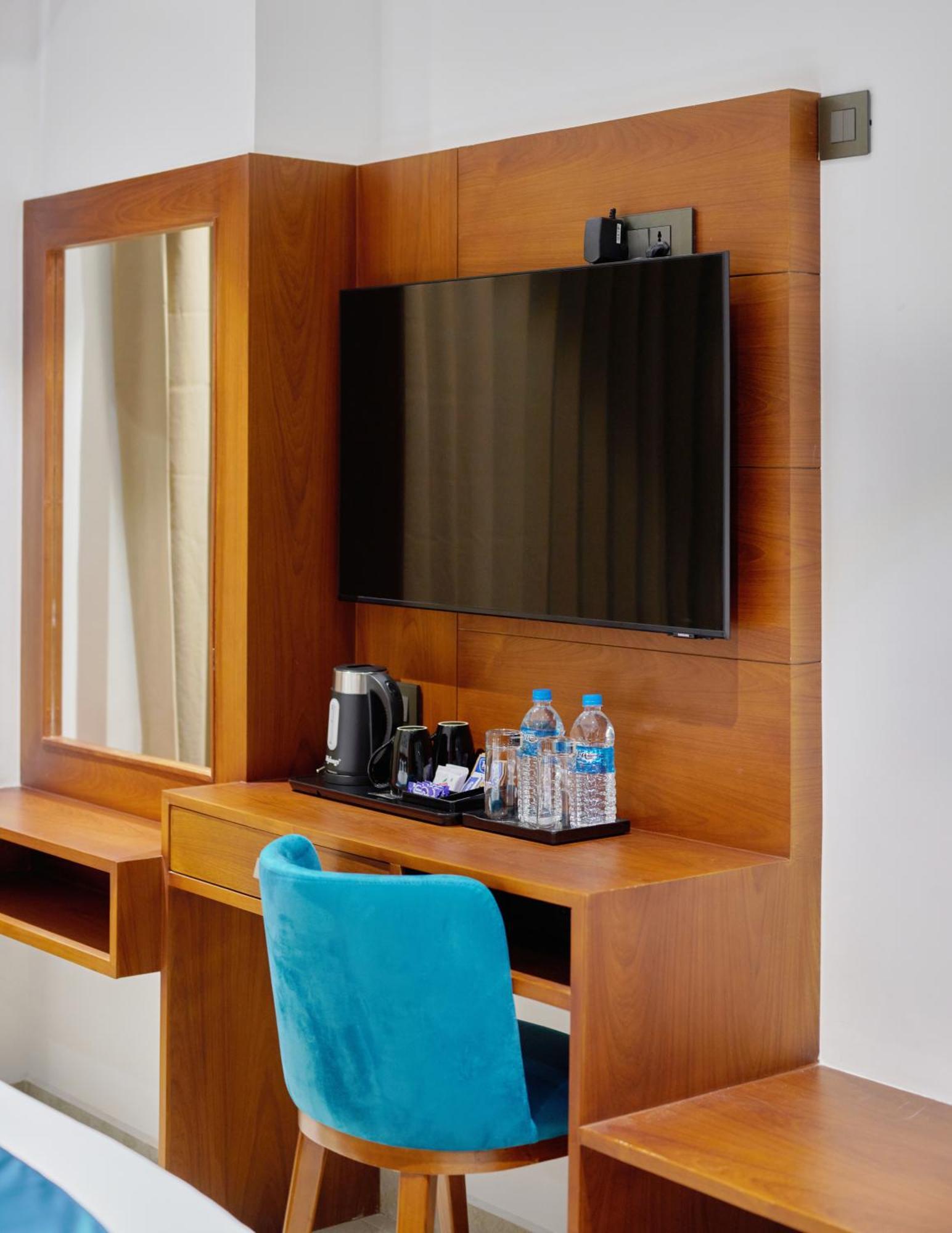 Hotel Q-White Crescent Kochi Esterno foto